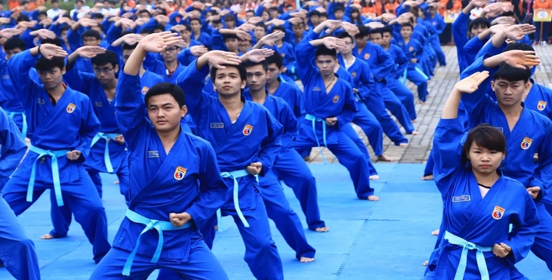 Đai xanh là cấp đai quen thuộc với người mới học, tượng trưng cho sự khởi đầu và quá trình phát triển từng bước. 