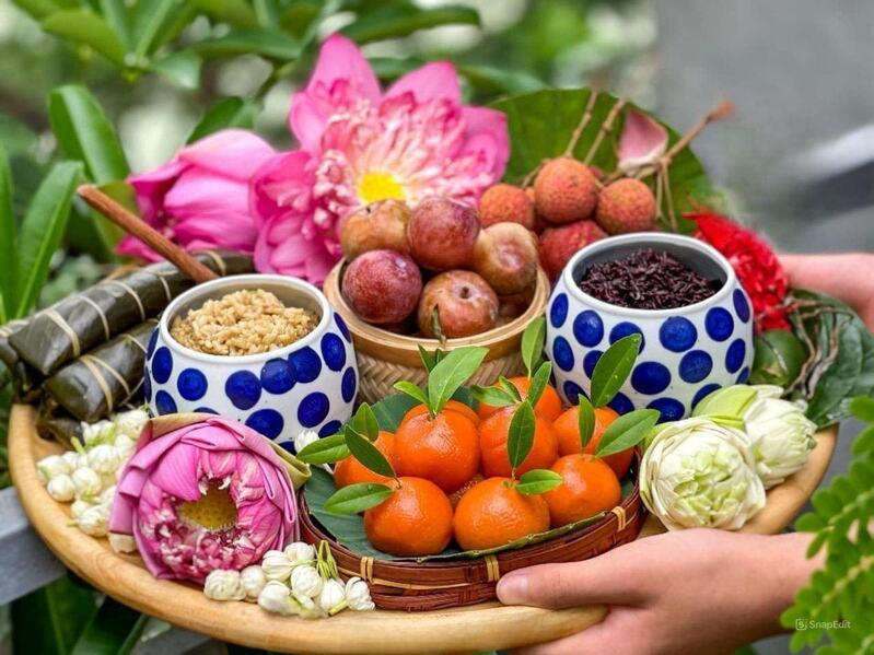 Tết Đoan Ngọ diễn ra vào mùng 5 tháng 5 âm lịch, gắn liền với tín ngưỡng thờ cúng tổ tiên và bảo vệ sức khỏe. 