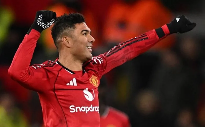 Tiền vệ kỳ cựu Casemiro chính thức nói lời chia tay sân Old Trafford dưới dạng tự do vào mùa hè này.